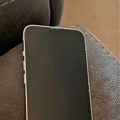 [$325] Used iPhone 14 - white