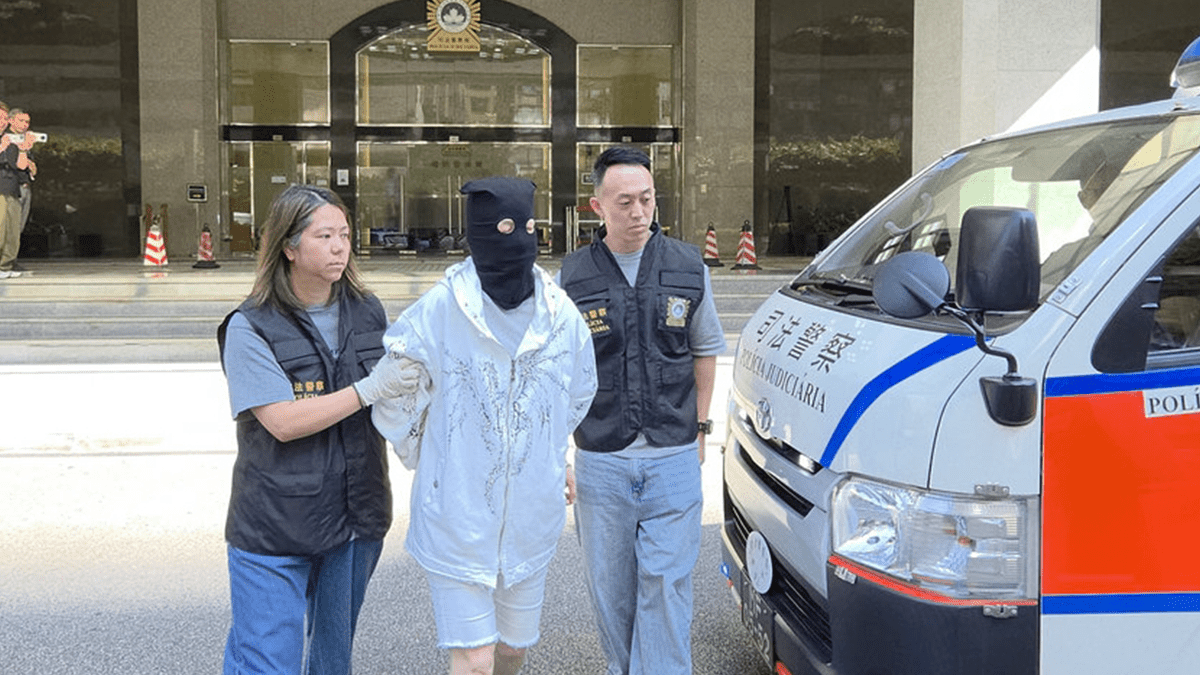 澳門夫婦為錢嘈大交 六旬婦不滿被打擸菜刀還擊 夫疑心臟病發倒地不治